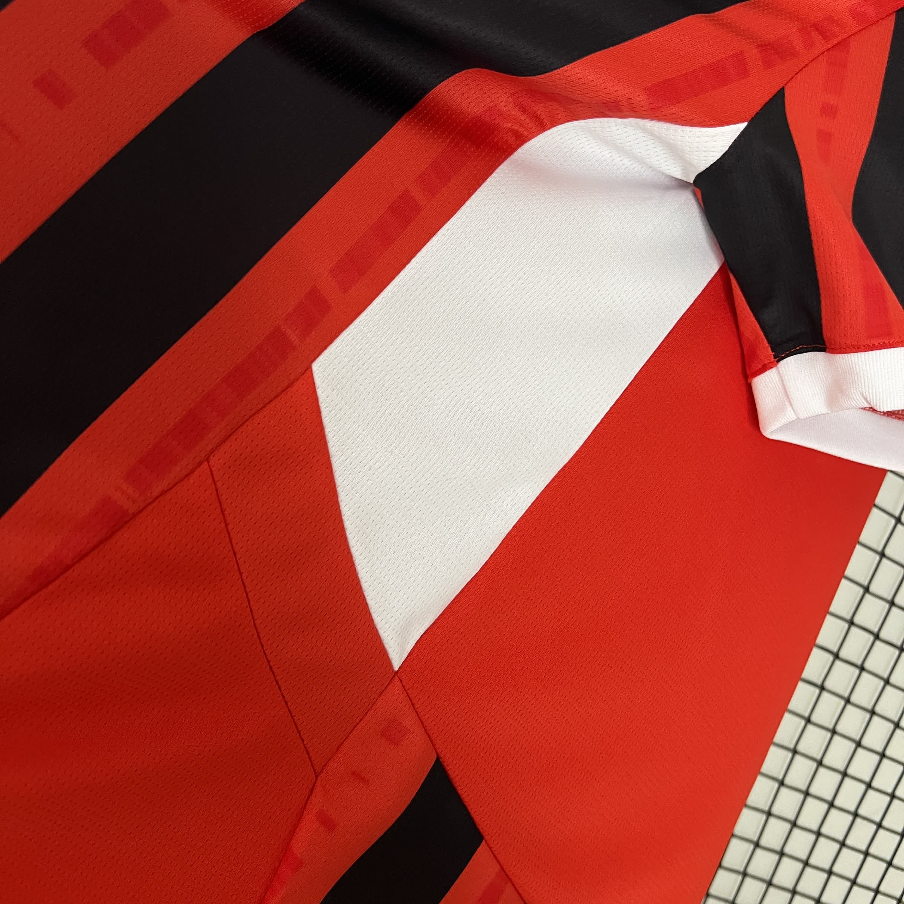 Maglia ufficiale AC Milan Home 2024/2025 - Rossa e nera con dettagli bianchi