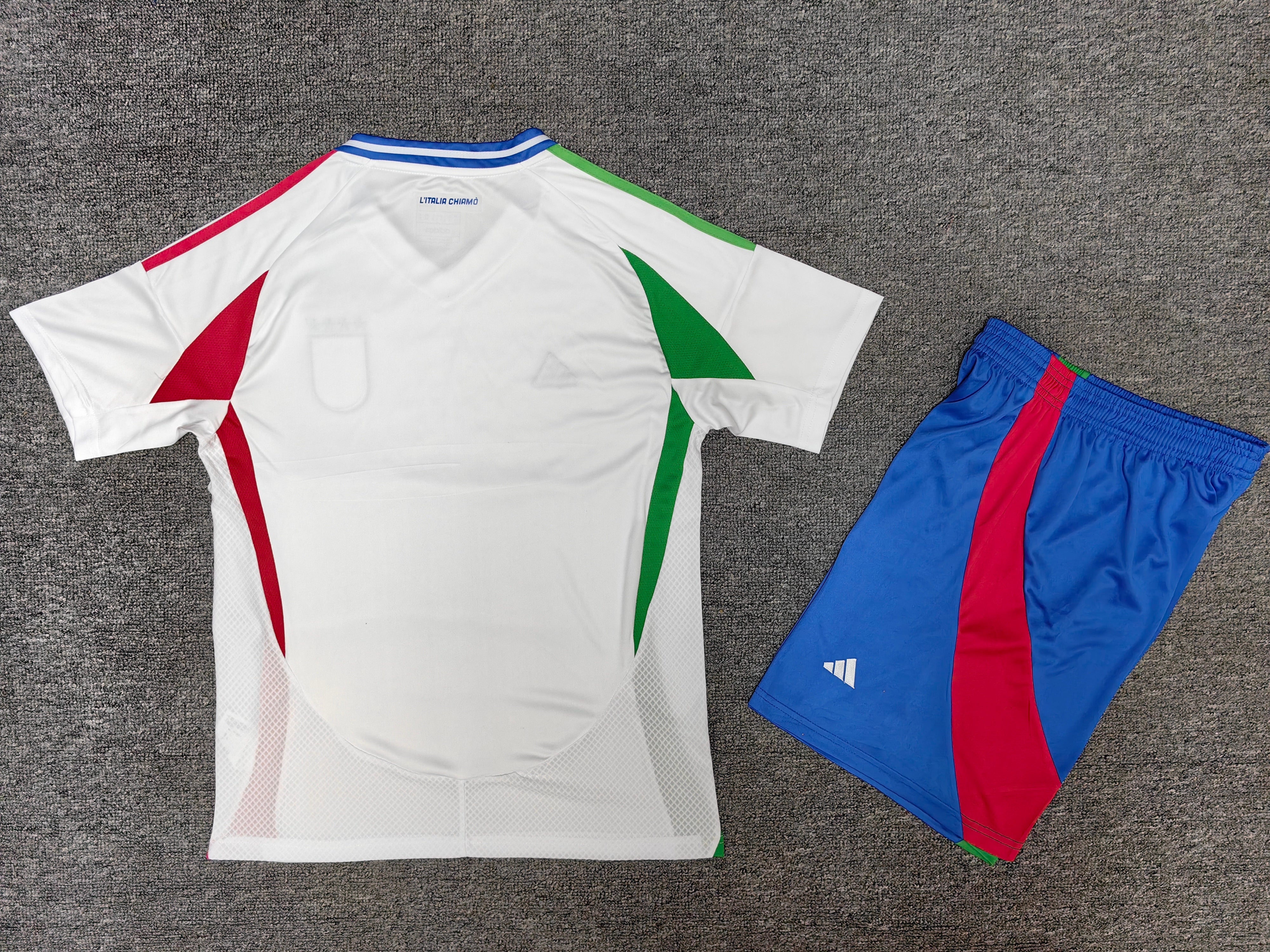 Italy Kit Away 2024/2025