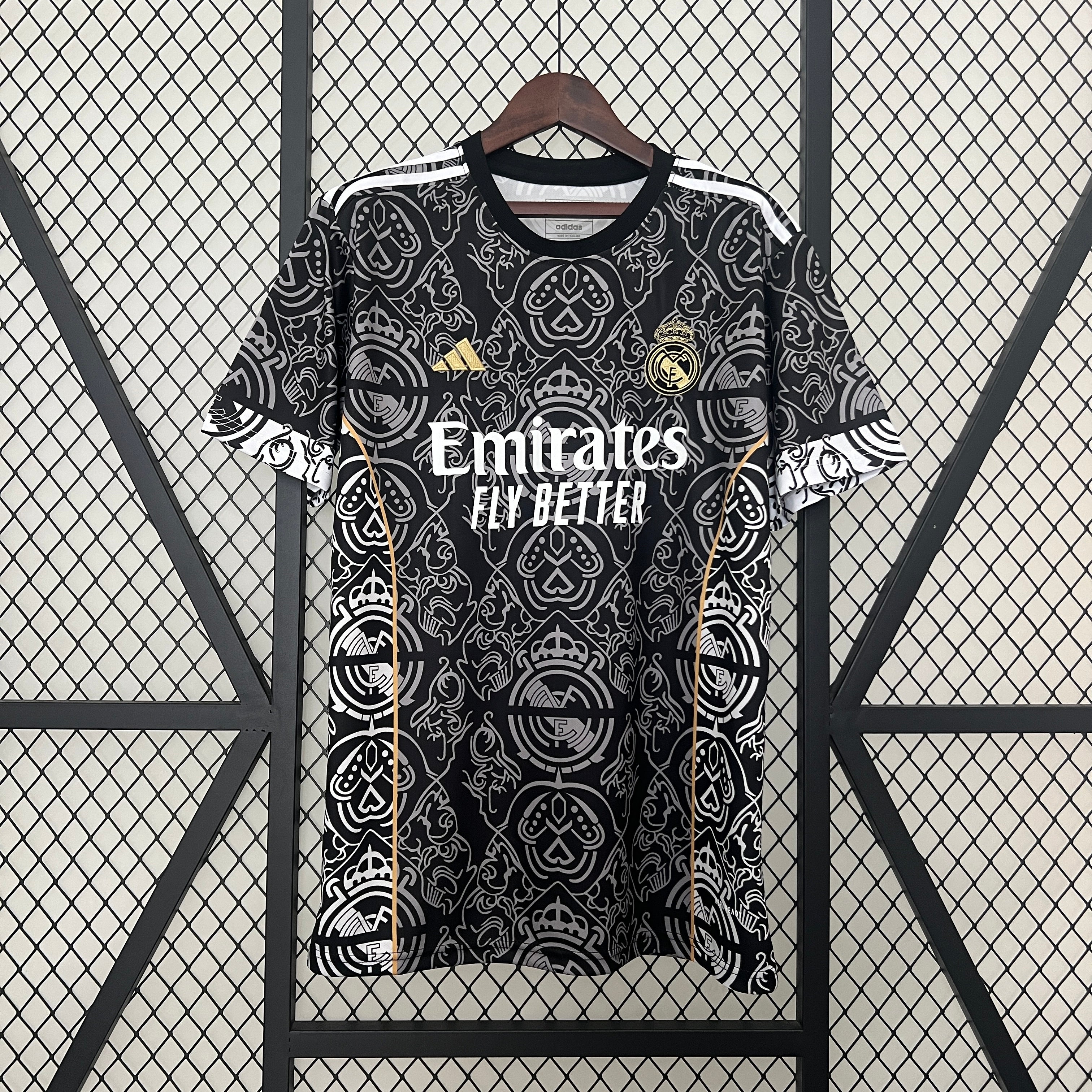 Real Madrid Black Special Edition 2024/2025