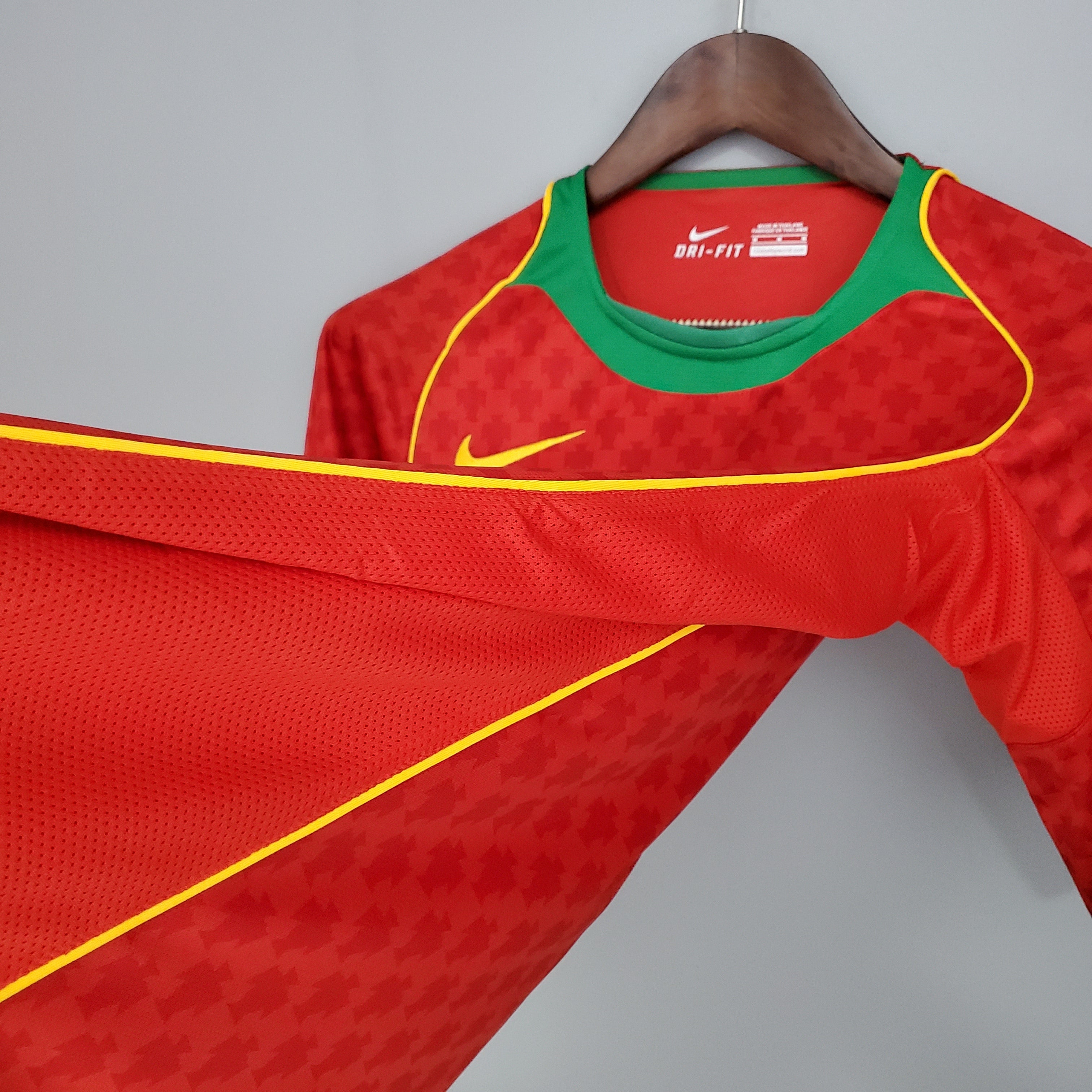 Portugal EM 2004 Fußballtrikot – ikonisches Trikot in den Größen S bis XXXL