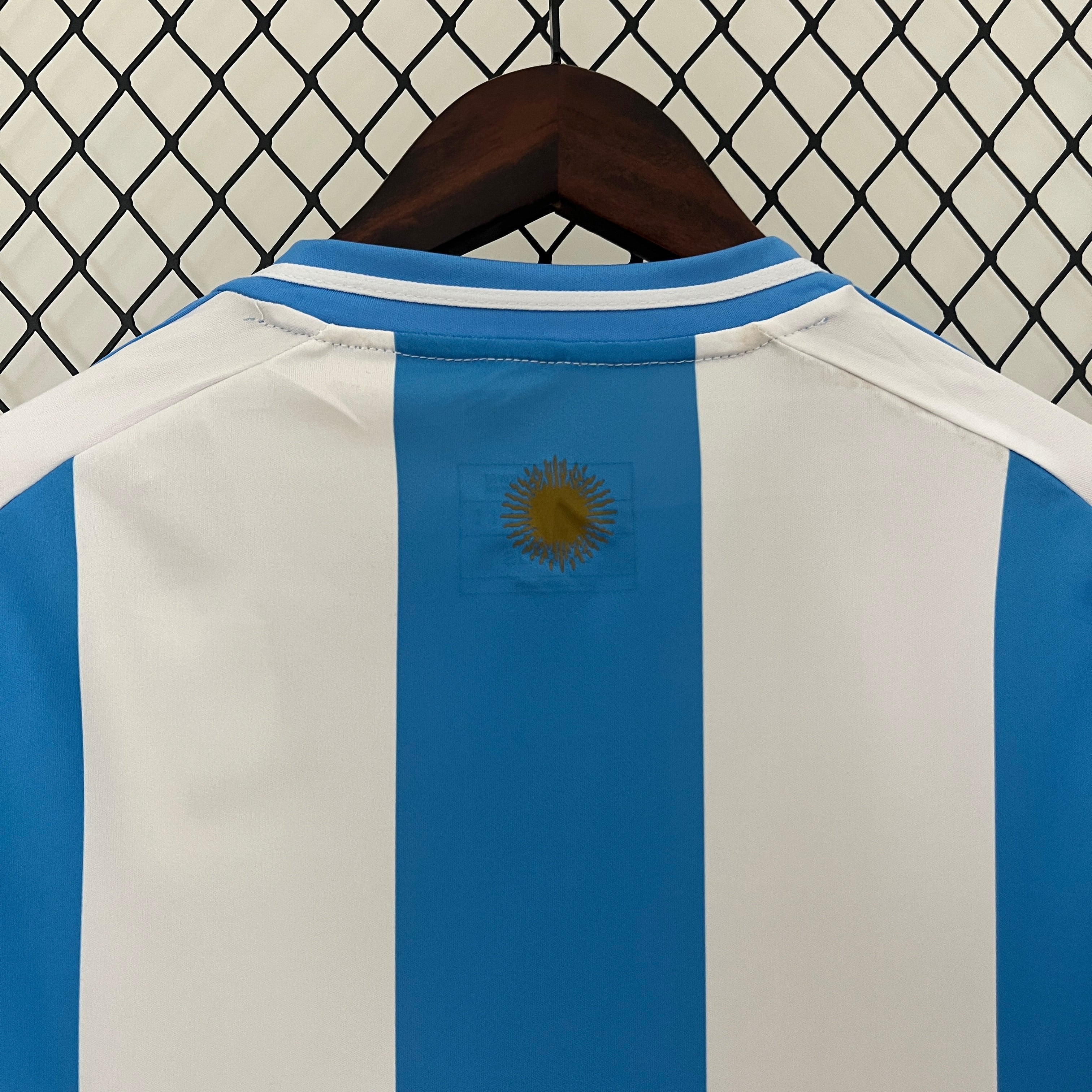 Offizielle Argentinien-Heimtrikots für die Saison 2024/2025!