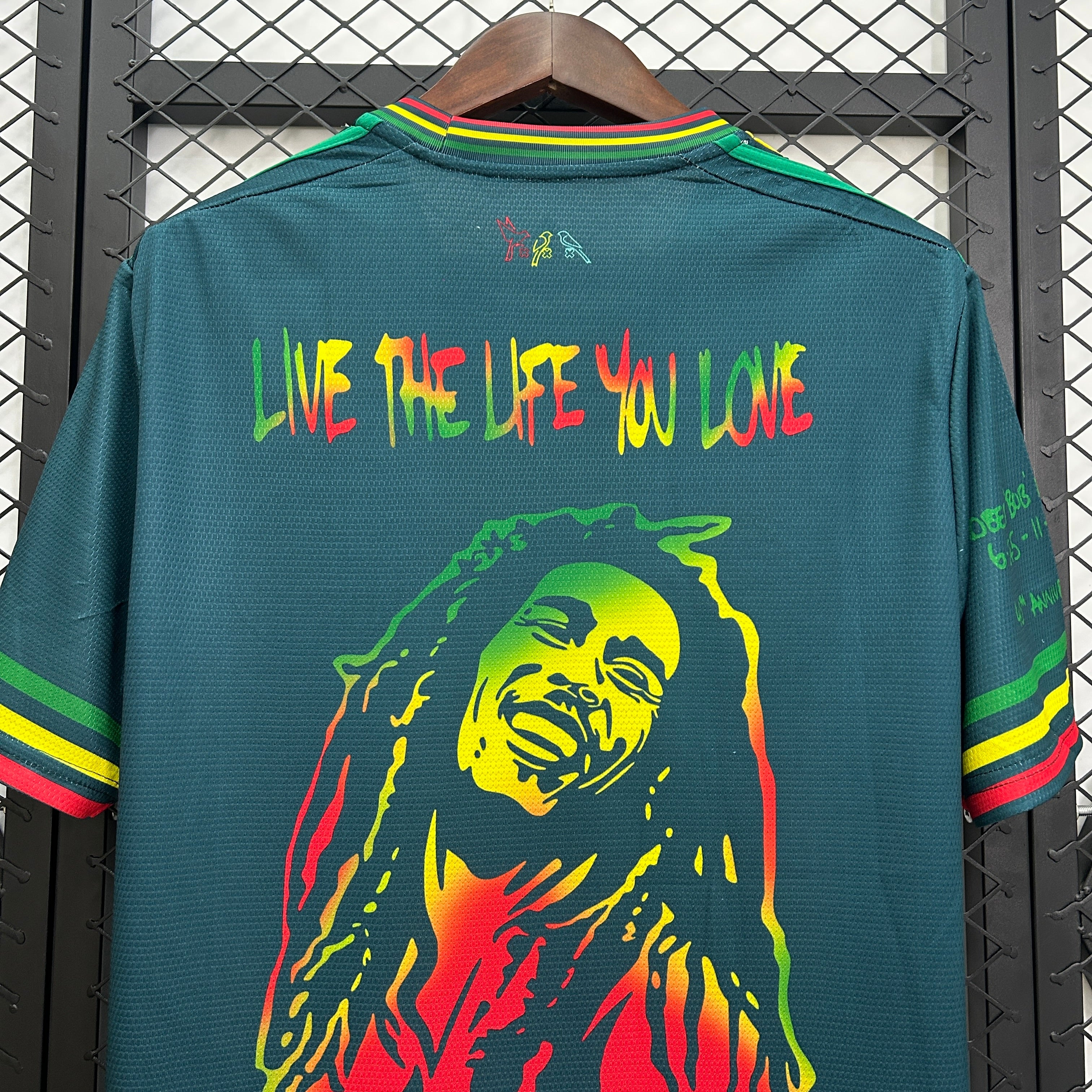 Ajax Shirt 2025/2026 - Bob Marley Edition Jersey Green