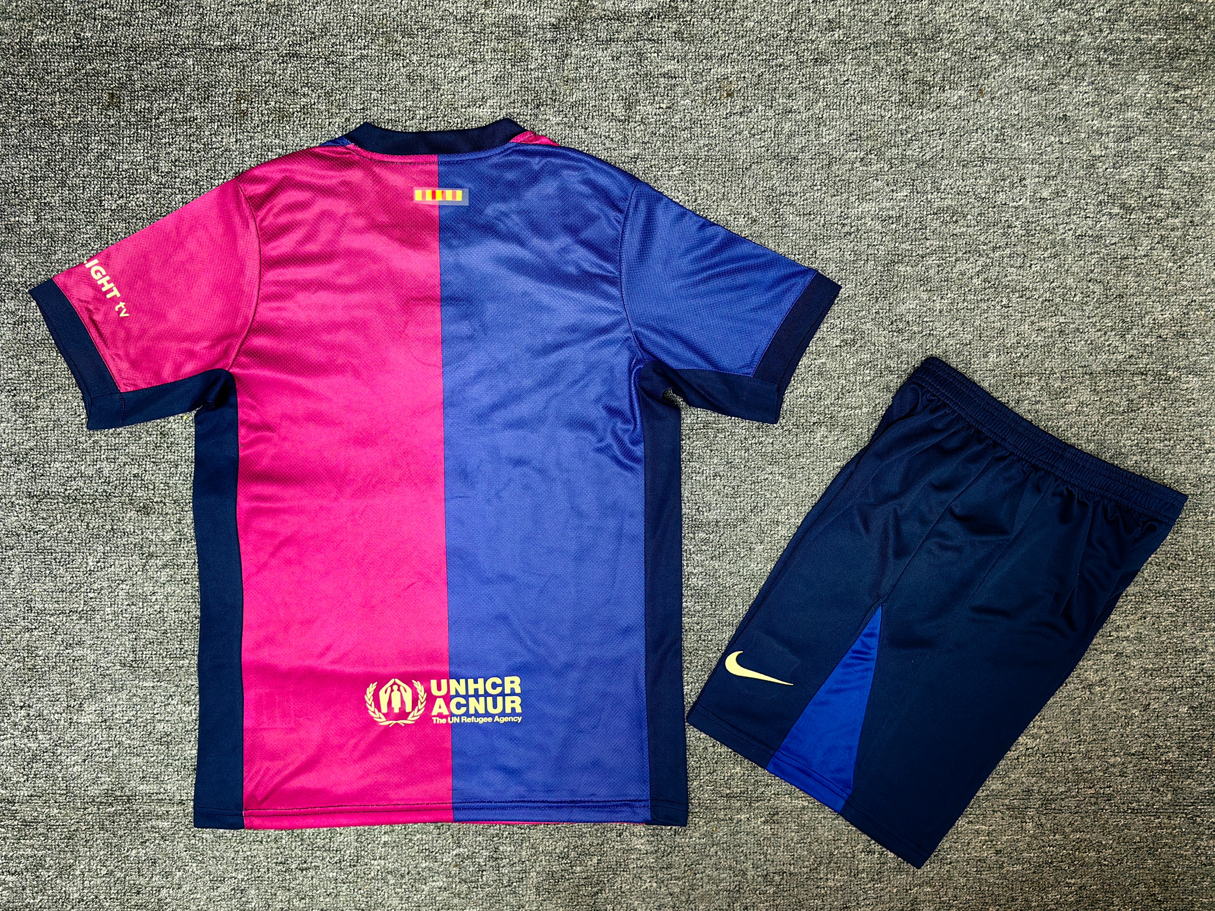 FC Barcelona Heimtrikot 2024/2025 – Kultiges Heimoutfit für echte Barça-Fans!