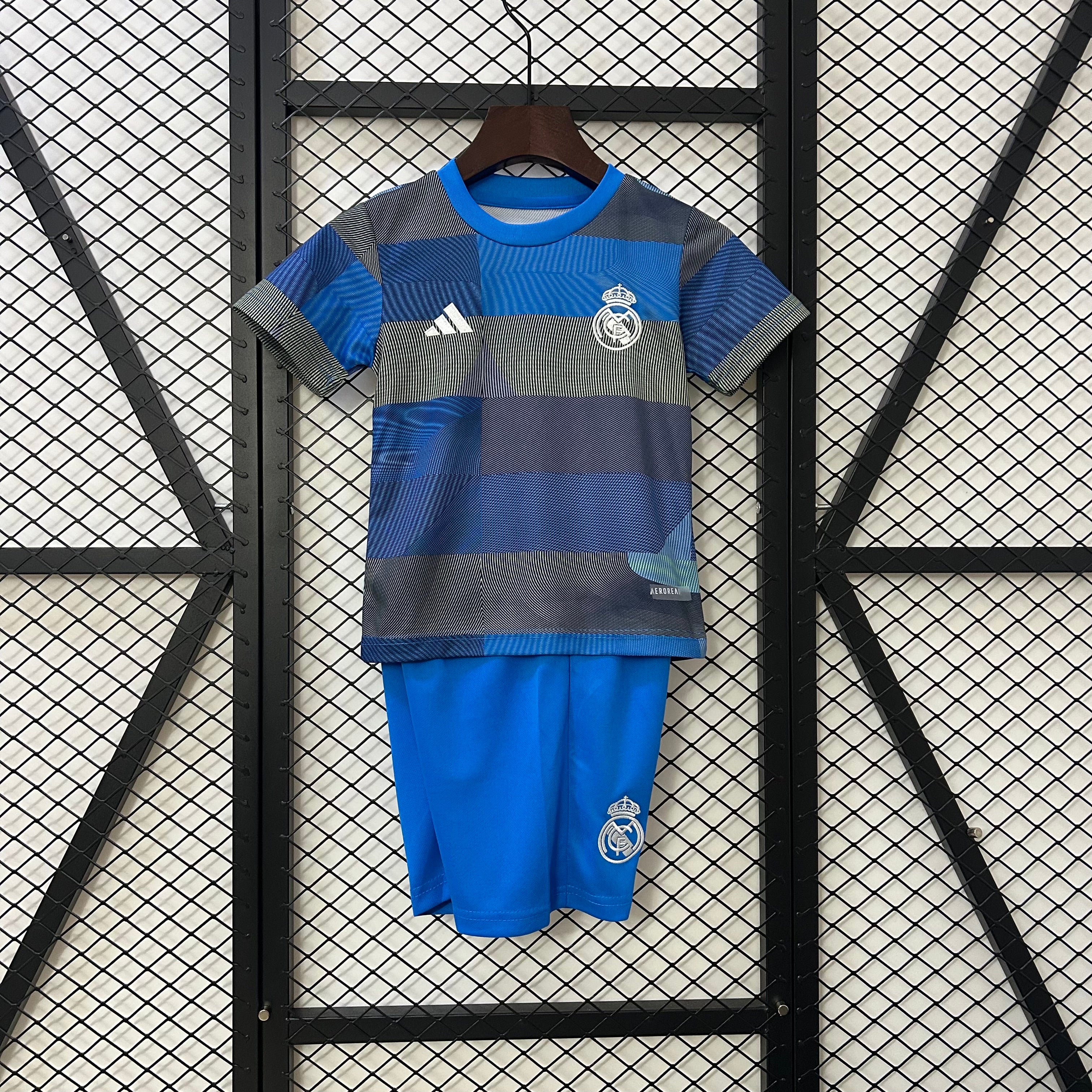 Real Madrid Kids Training Kit 2025/2026