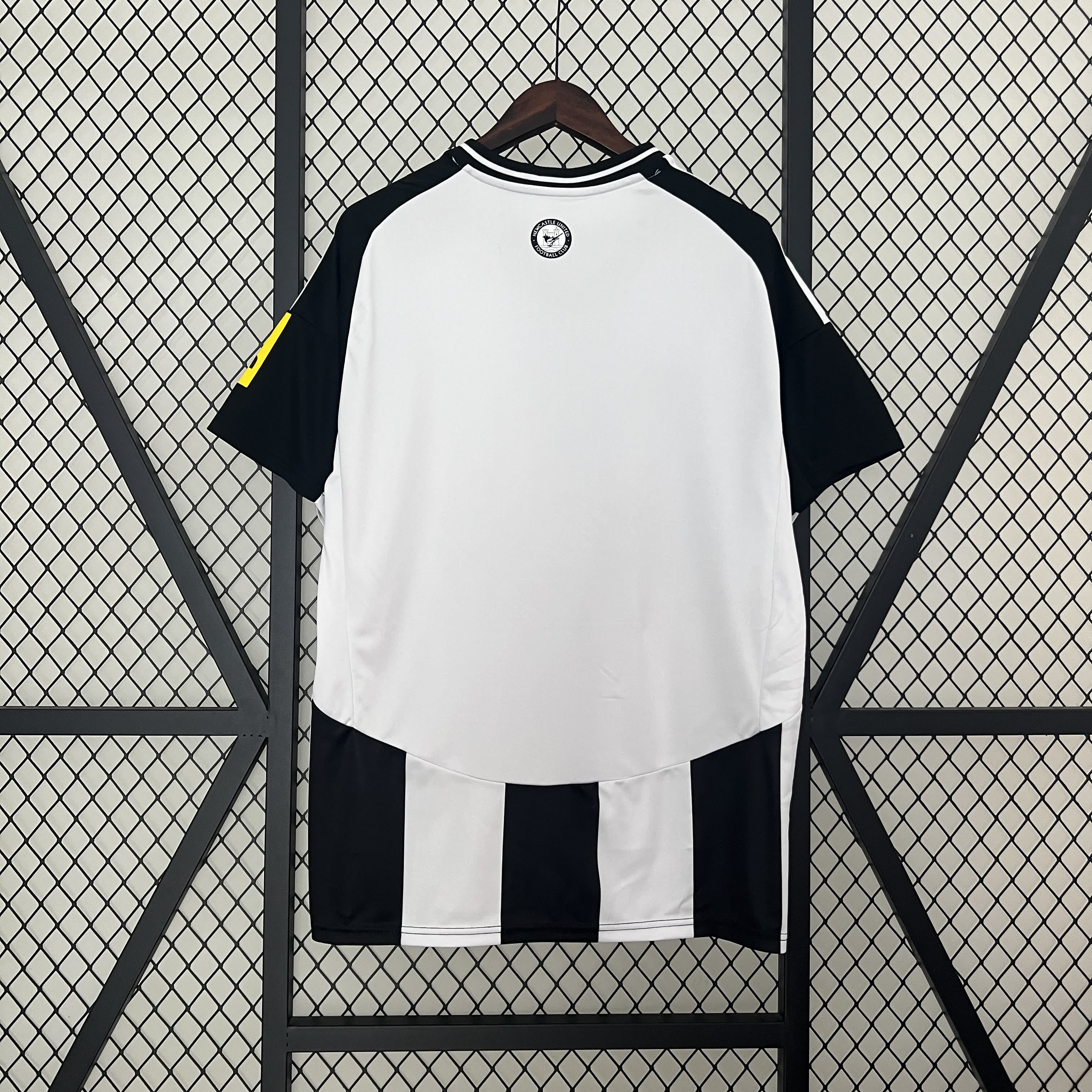 Maglia Home Newcastle United 2024/25