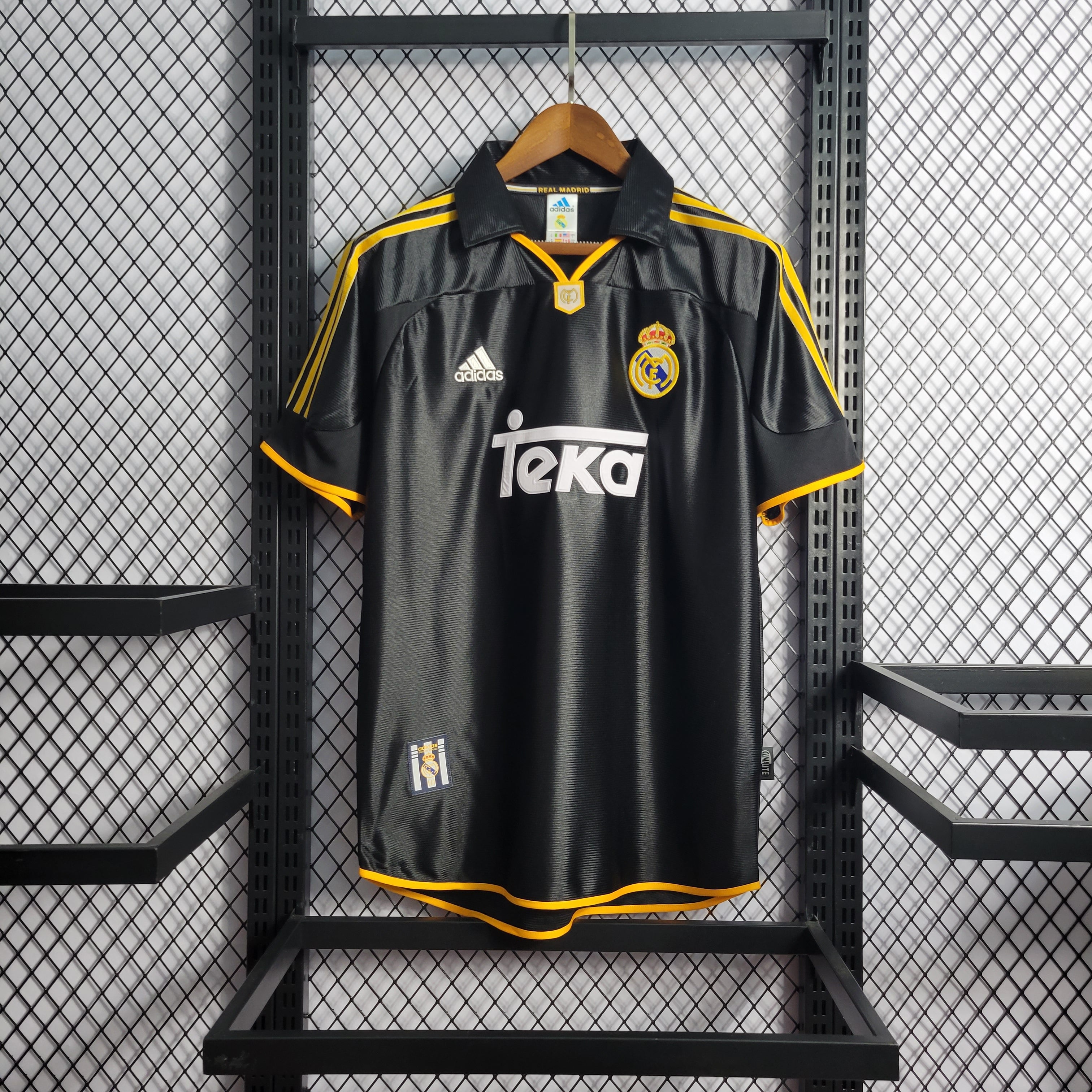 Real Madrid 99/00 Away Retro Football Shirt