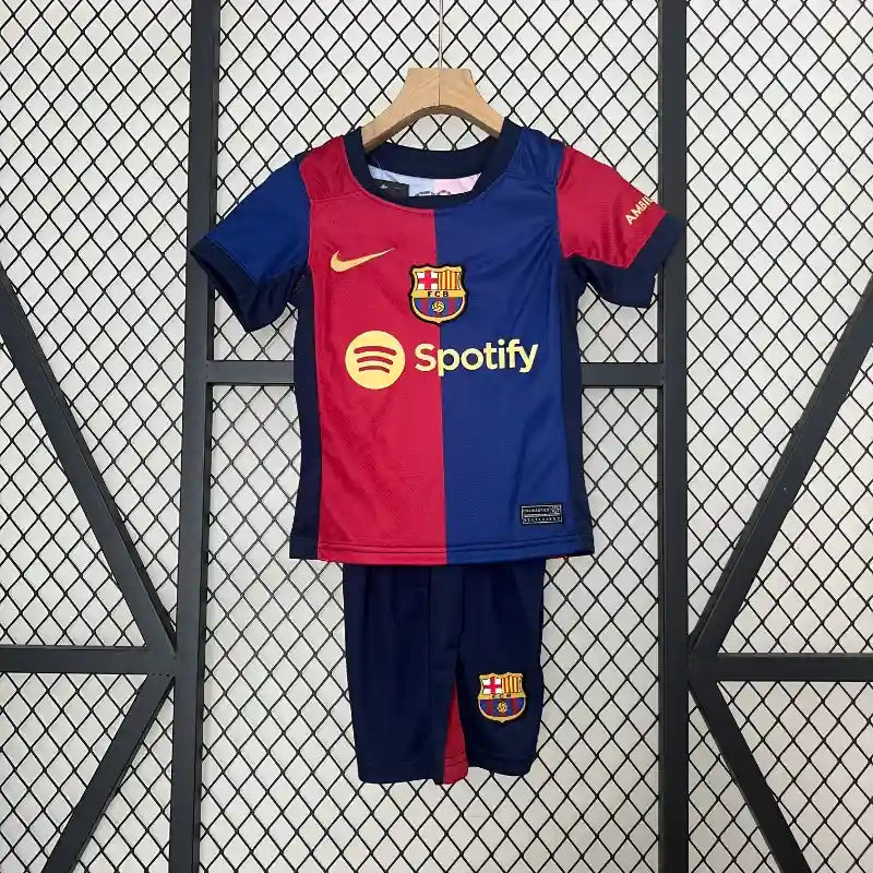 Barcelona Kids Home 2024/2025 – Maten van 16 tot 28