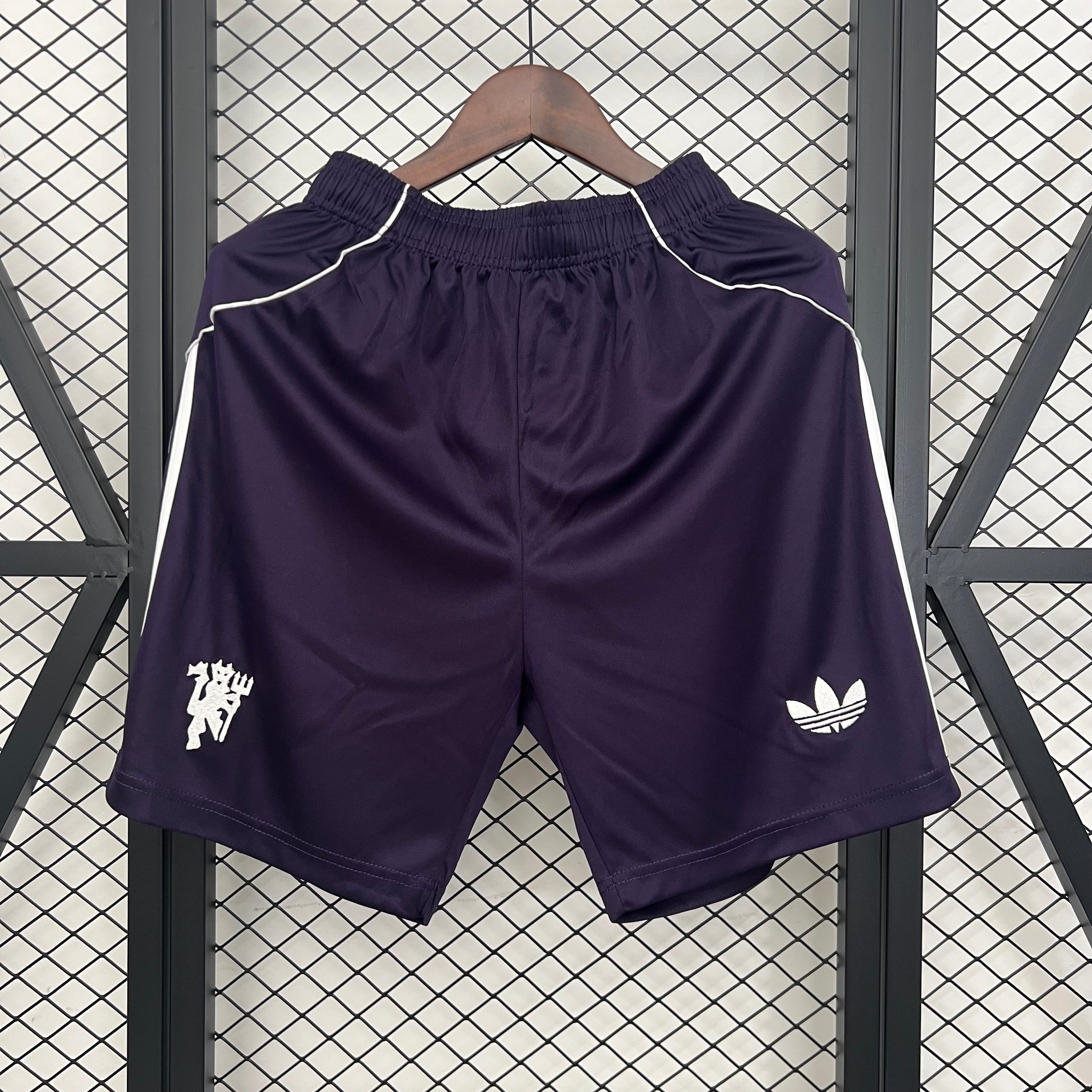 Manchester United Shorts 2025/2026