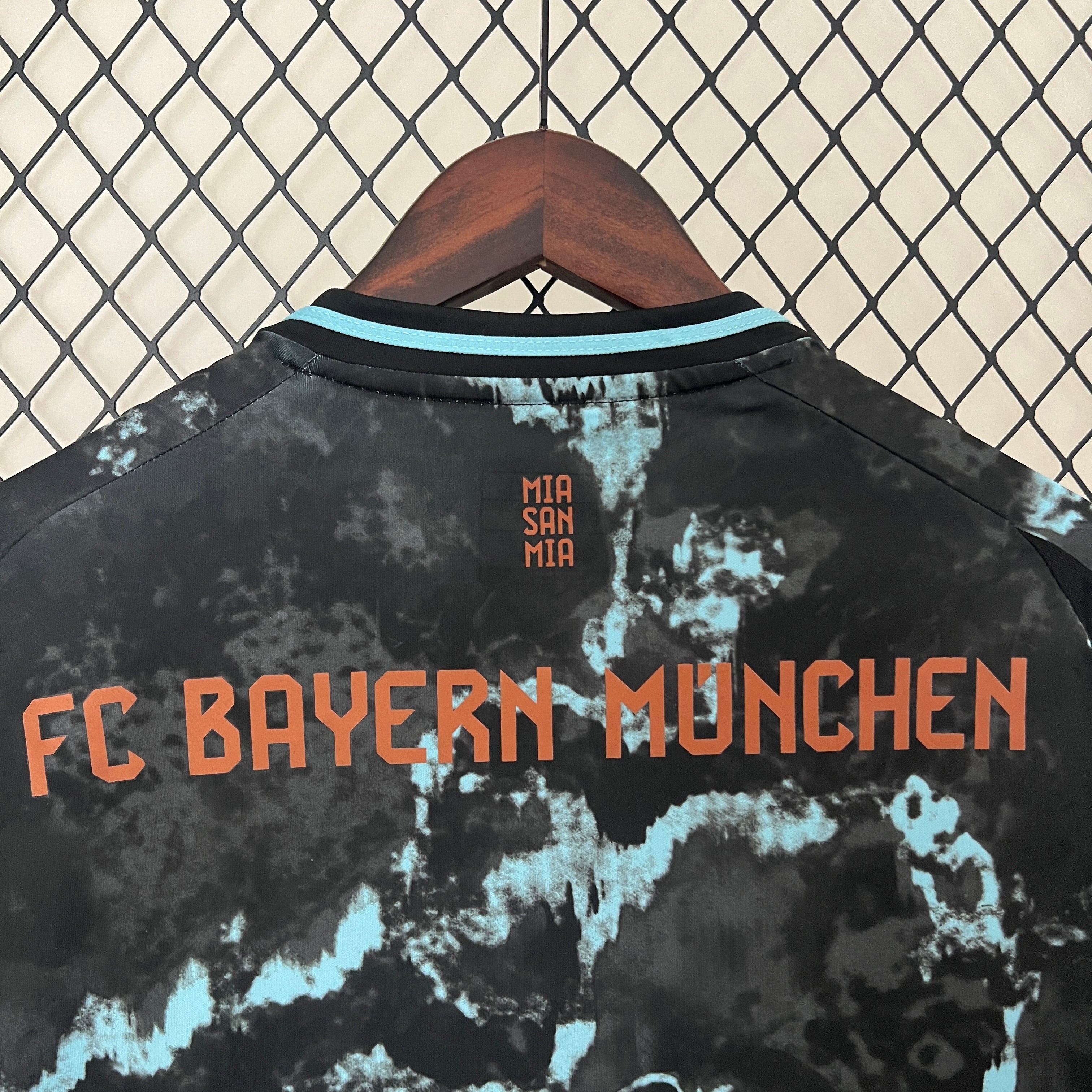 24/25 Bayern Munich Away