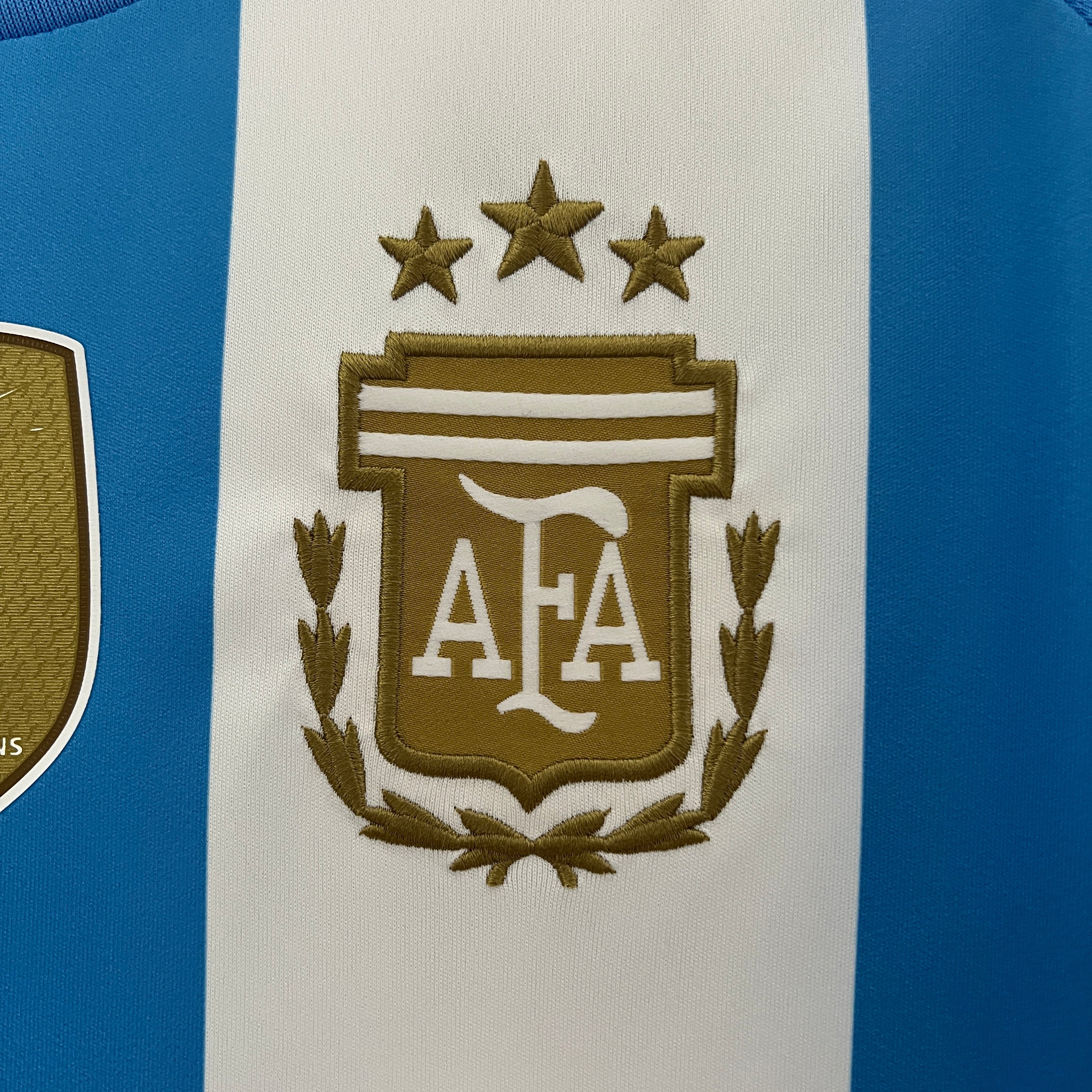 Divise ufficiali Home dell'Argentina per la stagione 2024/2025!