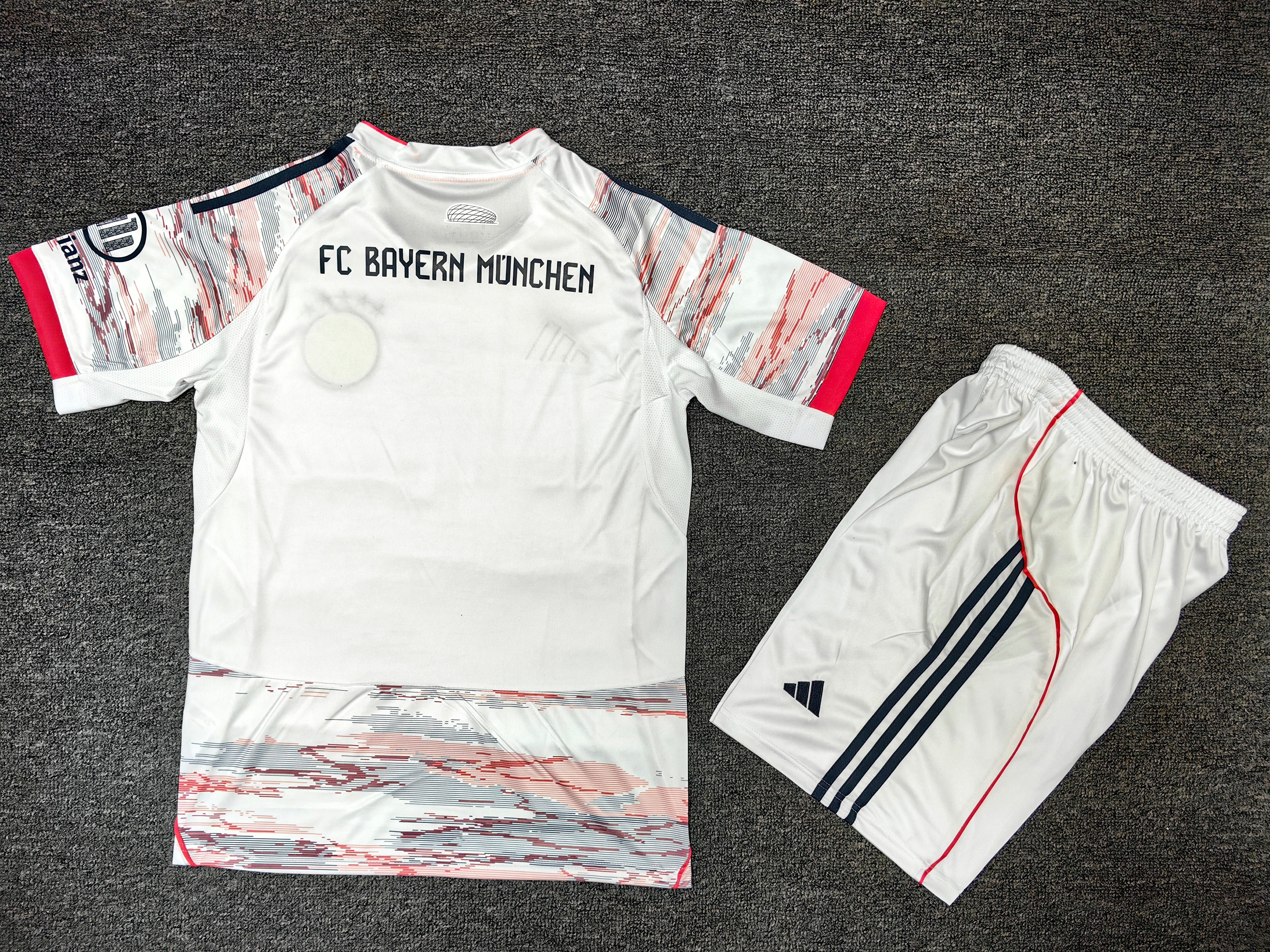 Fc Bayern Munchen Kit Away 2025/2026 - Bayer Munich