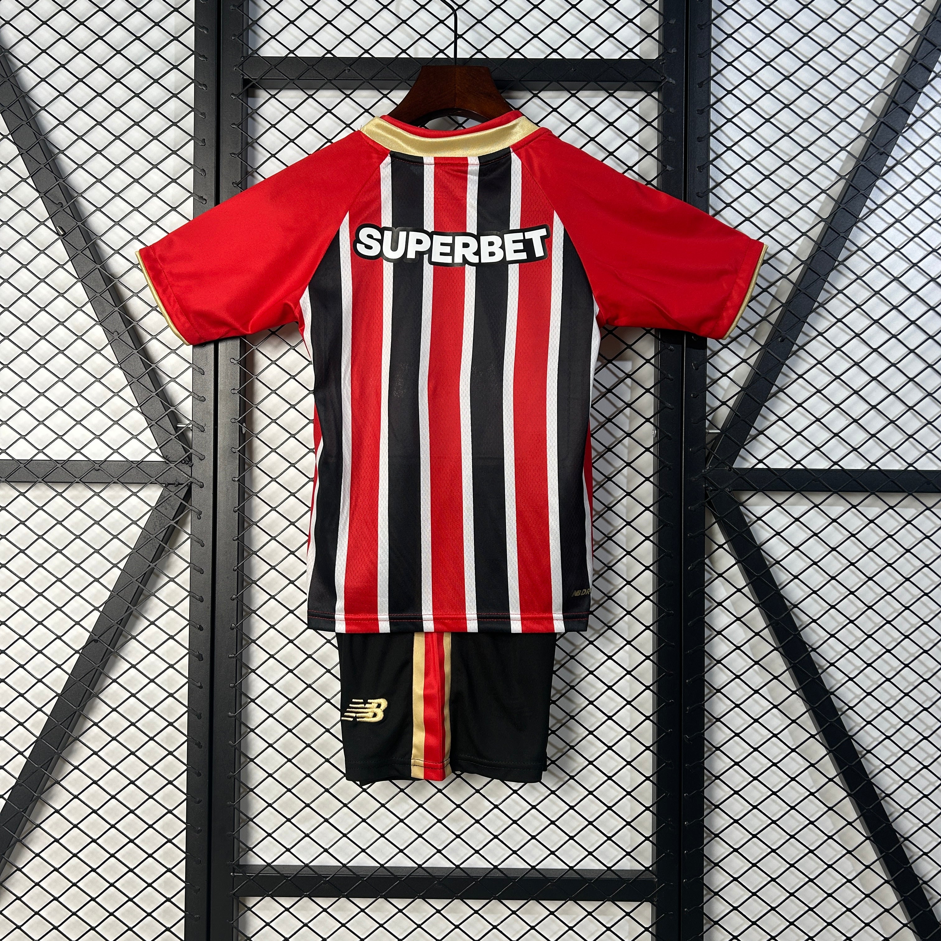 Manchester City Kids Home Kit 2024/2025 – Per i giovani tifosi del City!