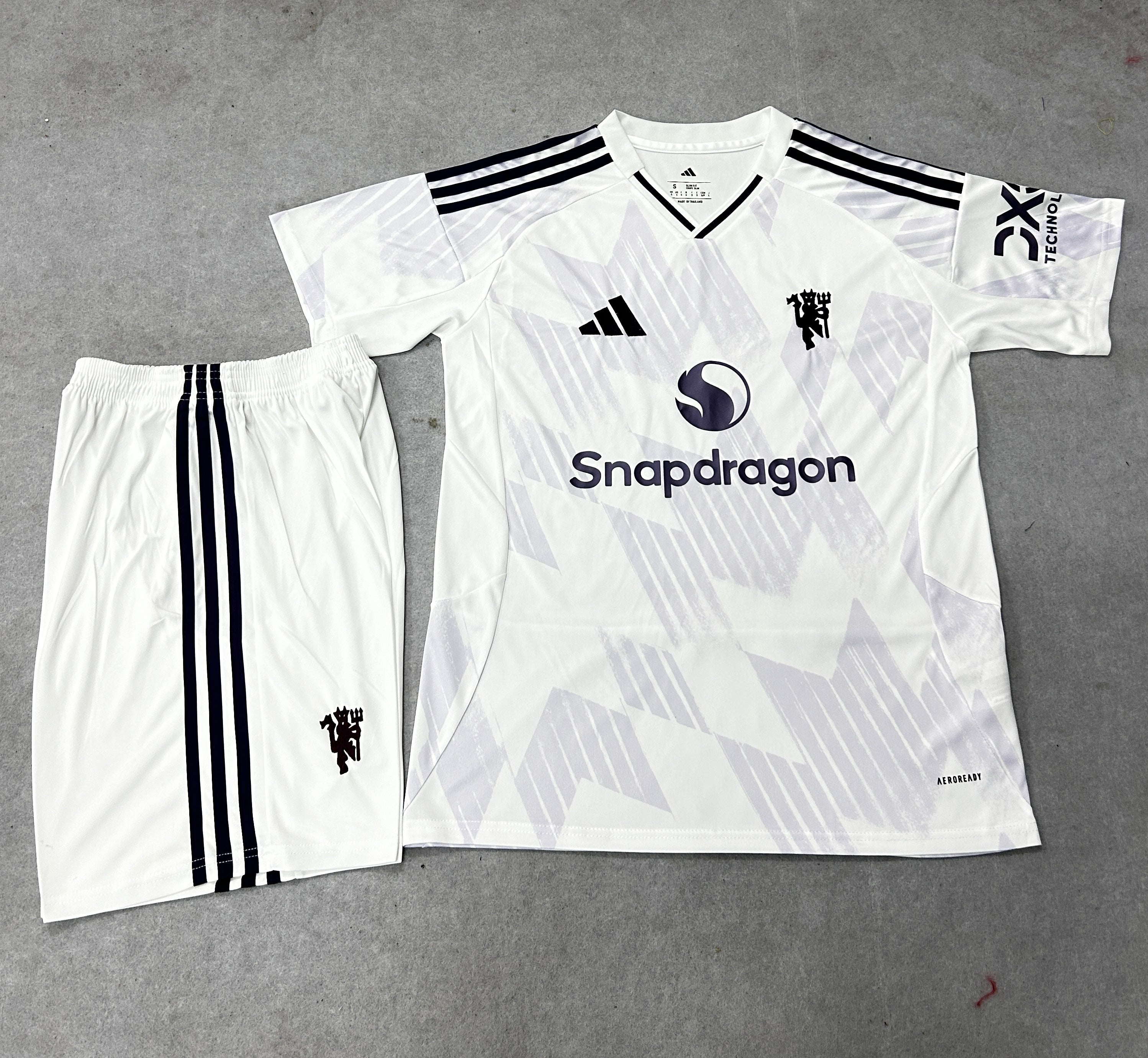 Manchester United Kit Away 2025/2026