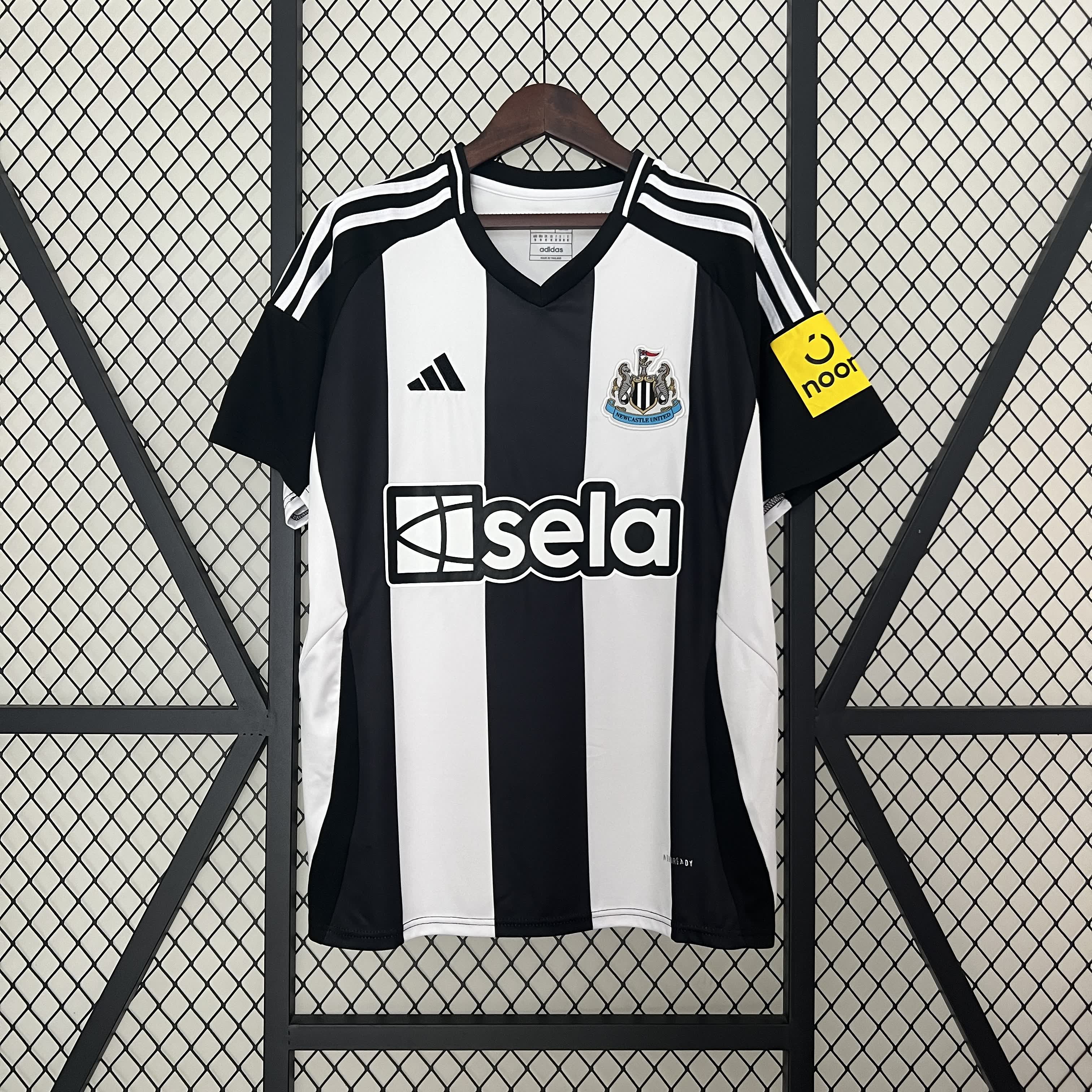 Maglia Home Newcastle United 2024/25