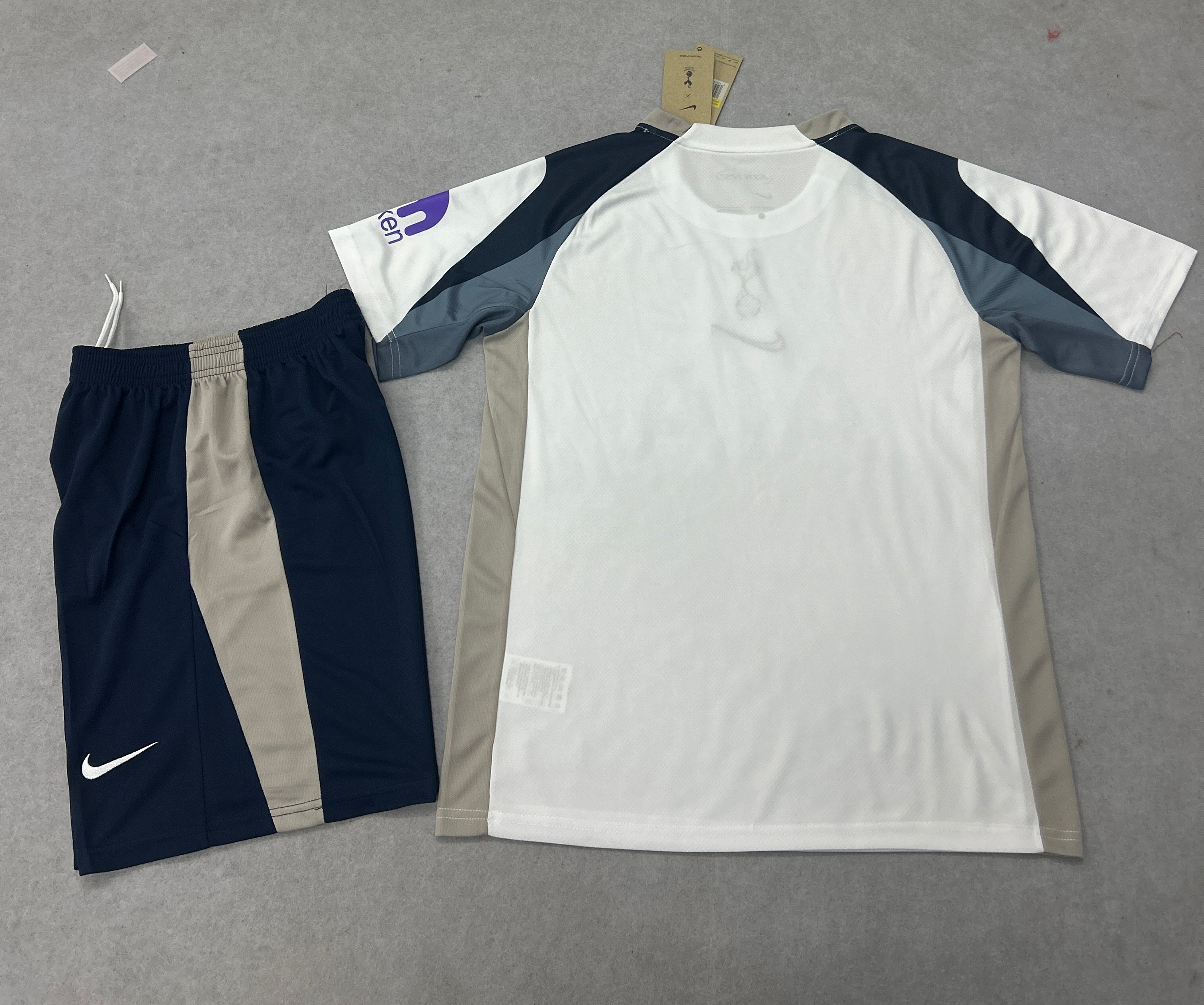 Tottenham Hotspur Kit Home 2025/2026