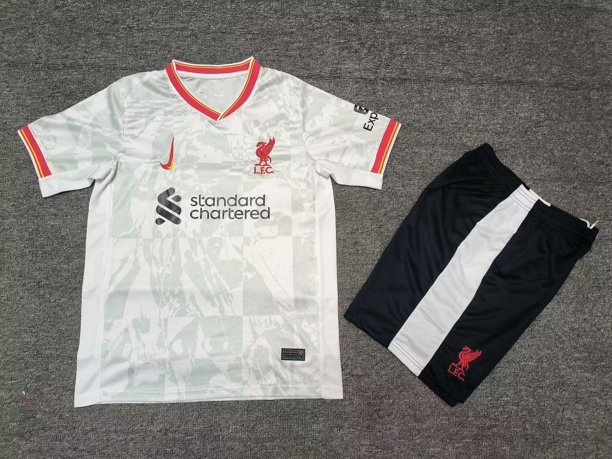 Liverpool Kit Third 2024/2025