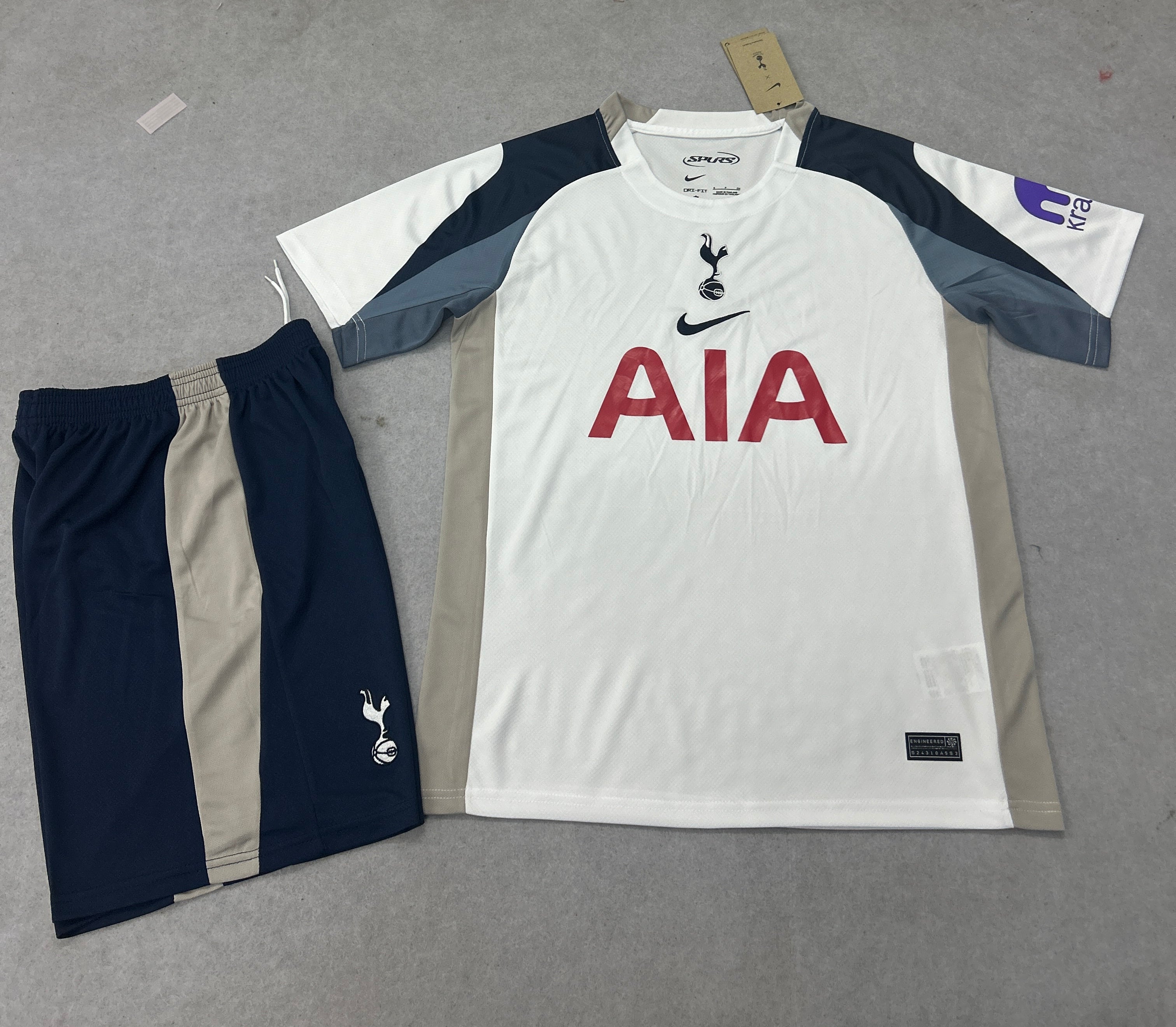 Tottenham Hotspur Kit Home 2025/2026