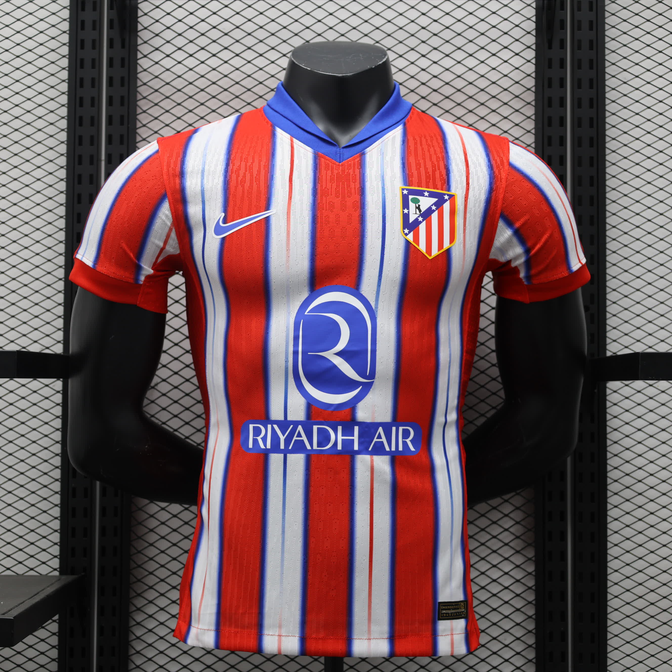 Terza maglia ufficiale dell'Atlético Madrid 2024/2025 - Rossa, Bianca e Blu