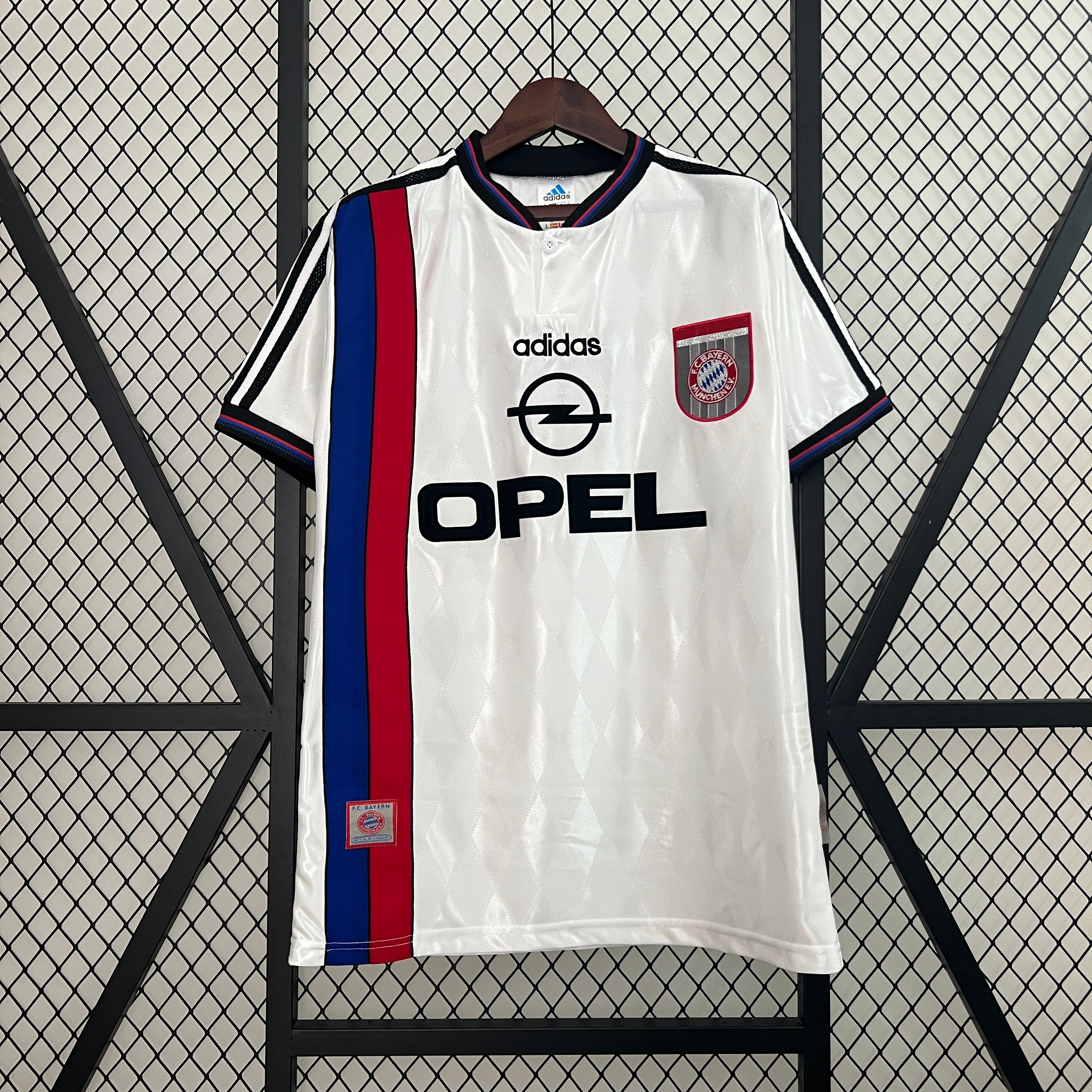 Retro Bayern Munich 96/98 Away S-XXL