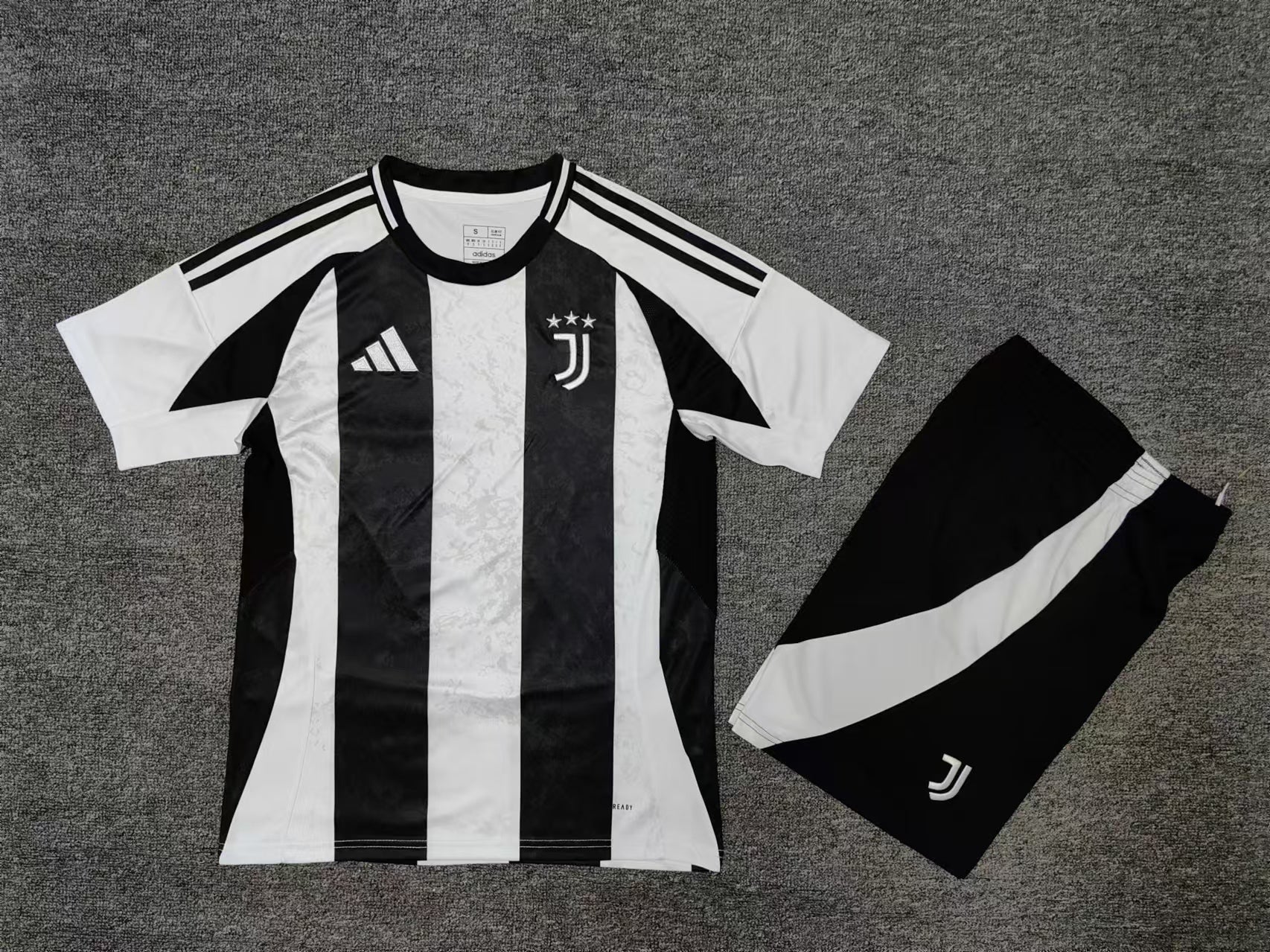 Juventus Kit Home 2024/2025