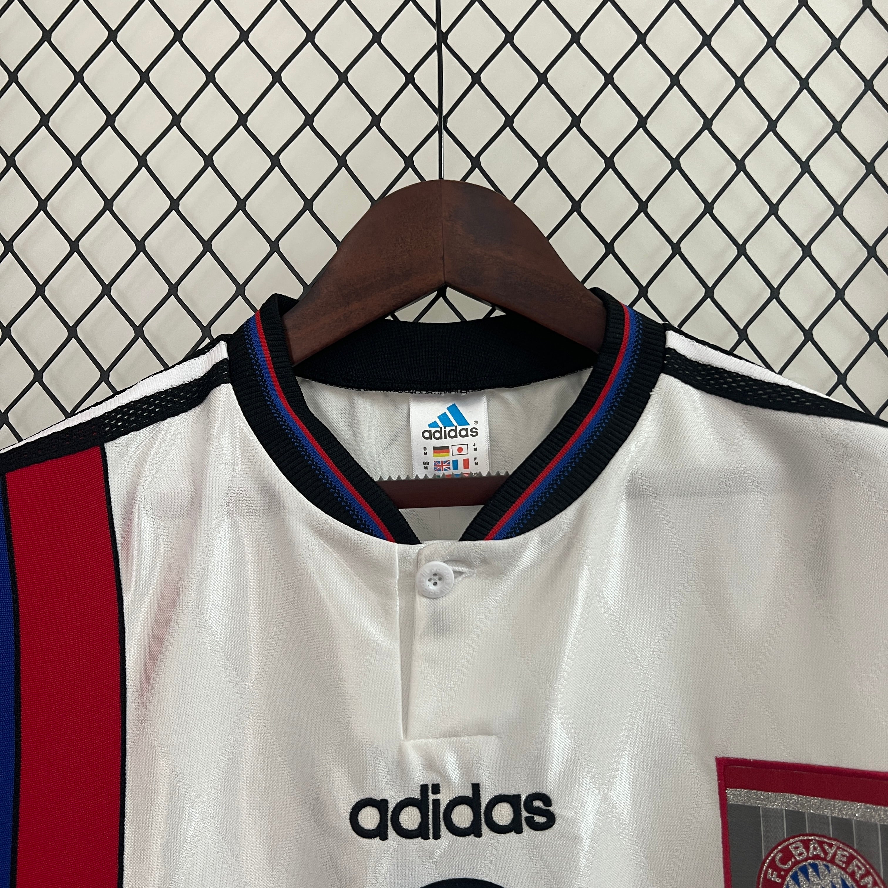 Retro Bayern Munich 96/98 Away S-XXL