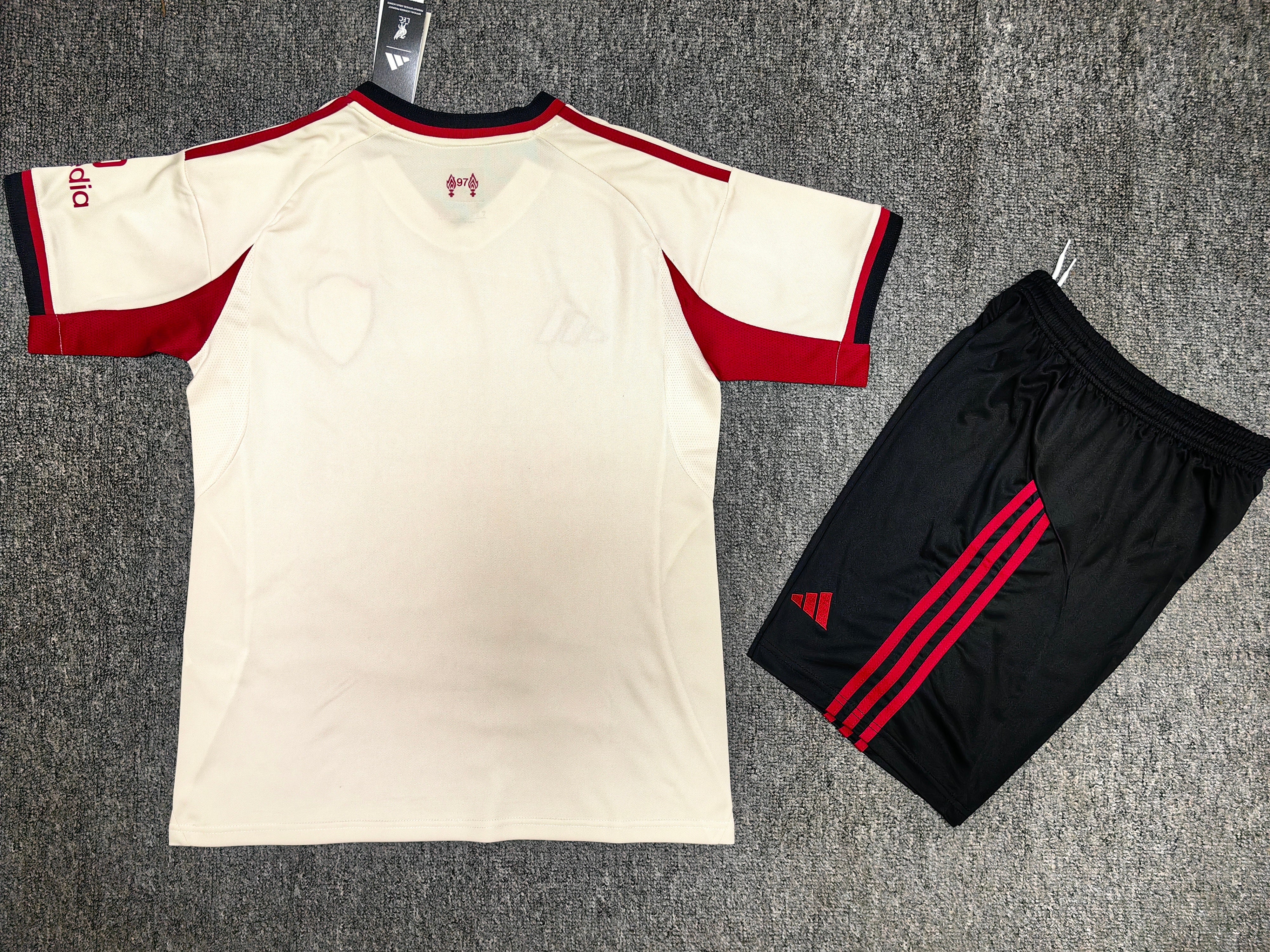 Liverpool Away 2025/2026