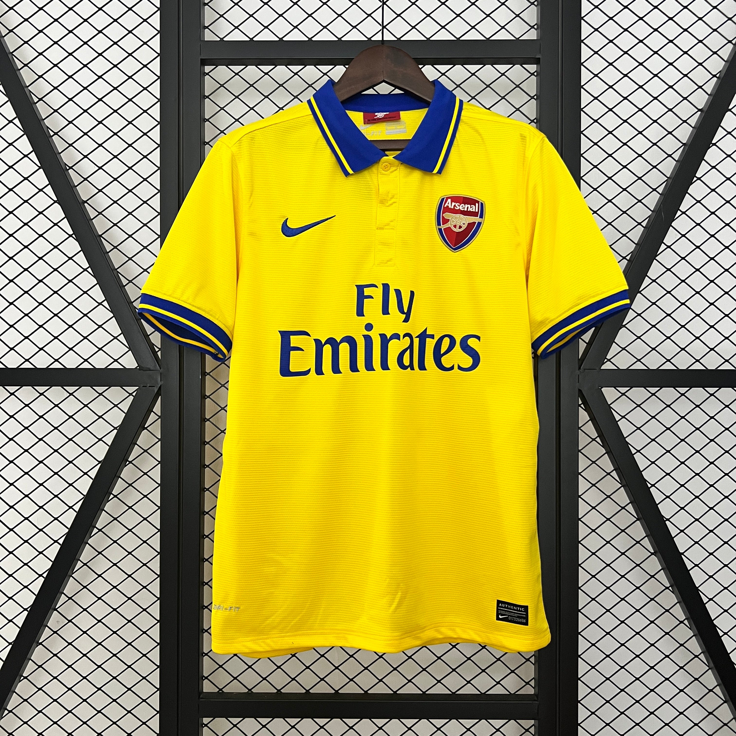 Arsenal Away Retro Edition 2013/2014